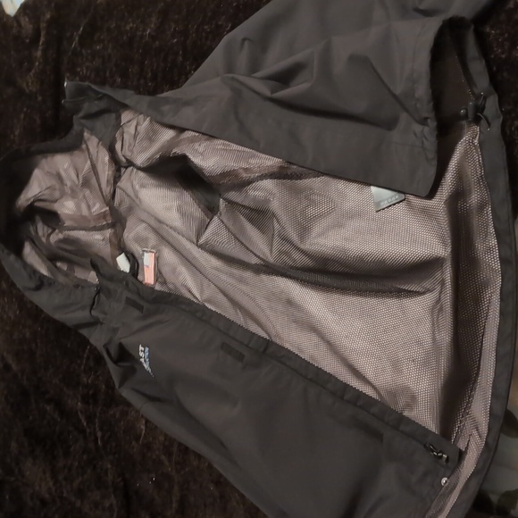 Helly Hansen Black Hooded Windbreaker Jacket - Picture 6 of 13